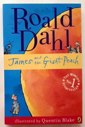JAMES AND THE GIANT PEACH - Roald Dahl