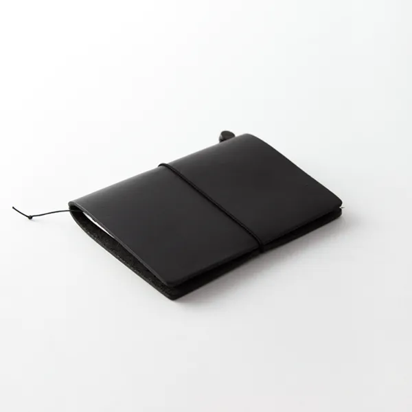 Traveler's Company - Traveler's Notebook - Passport - Black